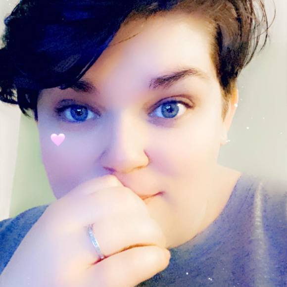 Profile Picture of Breana Mayhue (@boomgirl544) on Poshmark