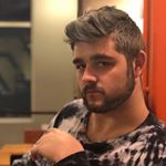 Profile Picture of Christopher Barker (@queer_reader) on Instagram