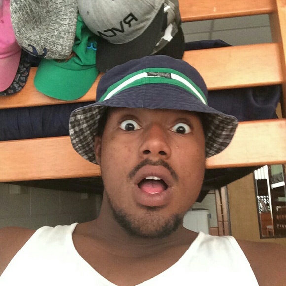 Profile Picture of Austin Azumah (@ajqasr) on Poshmark