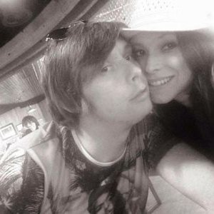 Profile Picture of Jen Lloyd (@JulasJen79) on Twitter