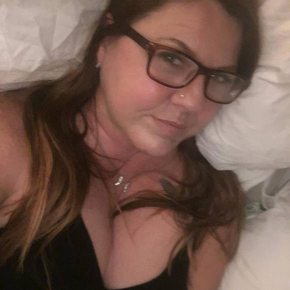 Profile Picture of Beth Cucuzza (@bcucuzza68) on Poshmark