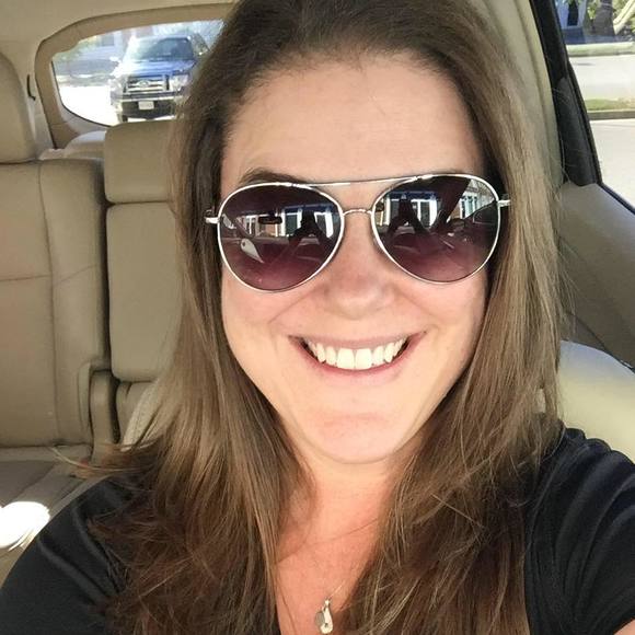 Profile Picture of Amanda Jacobs (@ajacobs526) on Poshmark