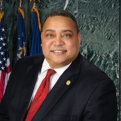 Profile Picture of Michael Julian Bond (@Michael_J_Bond) on Twitter