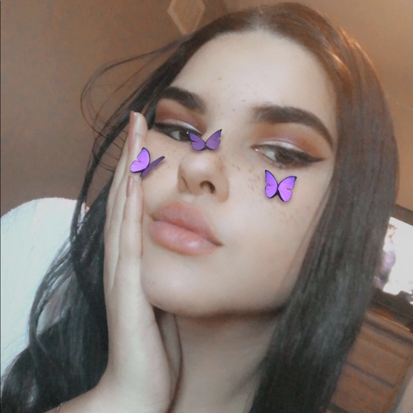 Helen Gesterkamp - Poshmark Profile Picture of Helen Gesterkamp (@helengesterkamp) on Poshmark