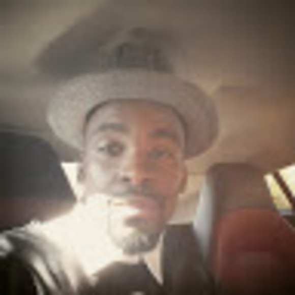 Profile Picture of David Privott (@dprivott12) on Poshmark