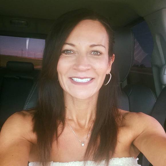 Profile Picture of Dawn Holcomb (@adaaa55) on Poshmark