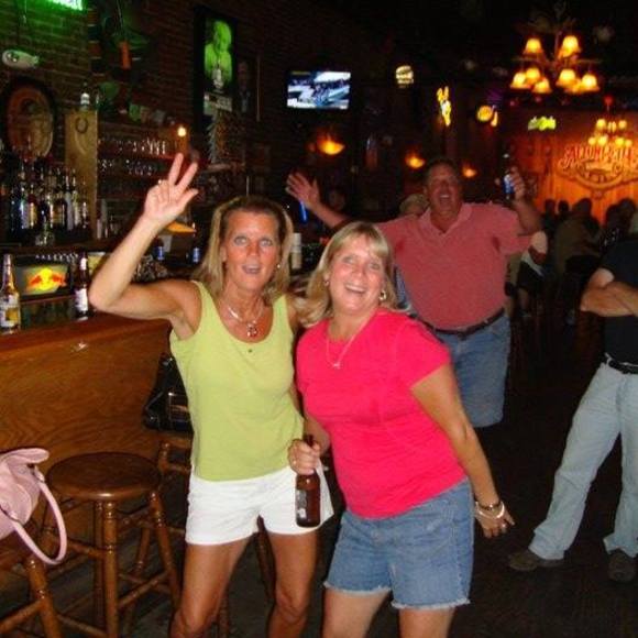 Profile Picture of Debbie Wittenberg (@debbiewitt22) on Poshmark