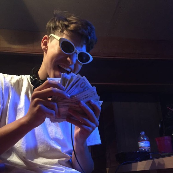 Profile Picture of Gino Gattuso (@ginobeats) on Poshmark