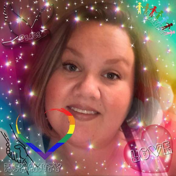 Profile Picture of Christen Bogart (@christenbogart) on Poshmark