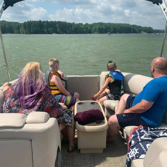 Profile Picture of Tyler Fewkes (@tfewkes13) on Poshmark