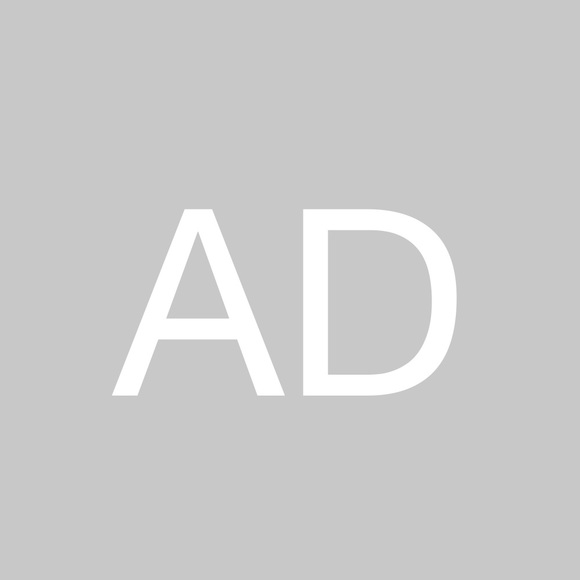 Profile Picture of Andrew Devos (@andrewdevos) on Poshmark