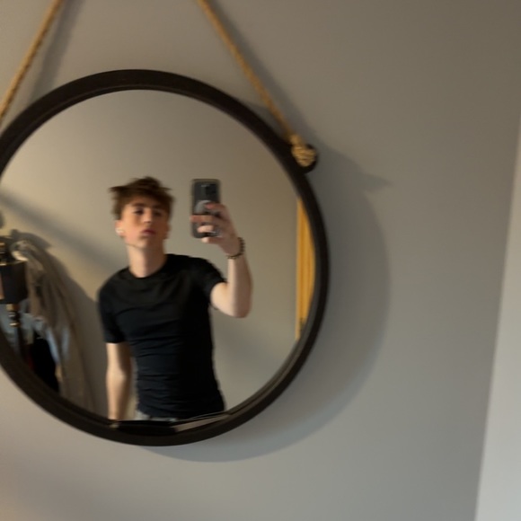 Profile Picture of Evan Parsons (@evanjohn0) on Poshmark