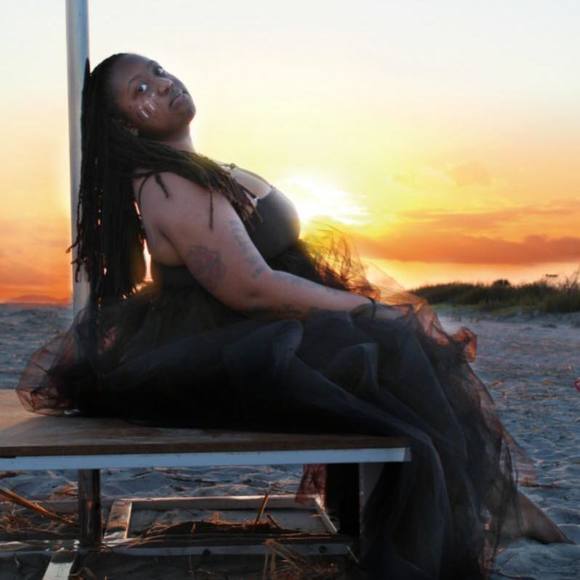 Profile Picture of Ashley Cobbs (@aacobbs2014) on Poshmark