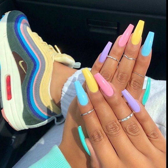 Profile Picture of Julie Wingender (@jwingender2) on Poshmark