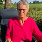 Profile Picture of Iris Blechmann (@iris.blechmann.1) on Facebook