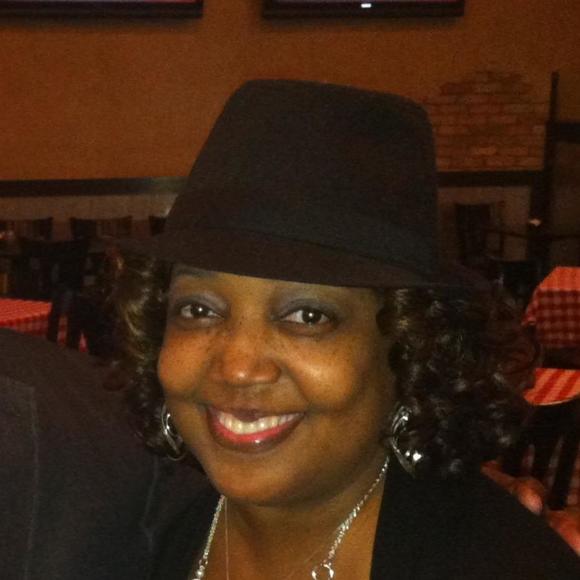 Profile Picture of Nelda Scott (@nscott1968) on Poshmark