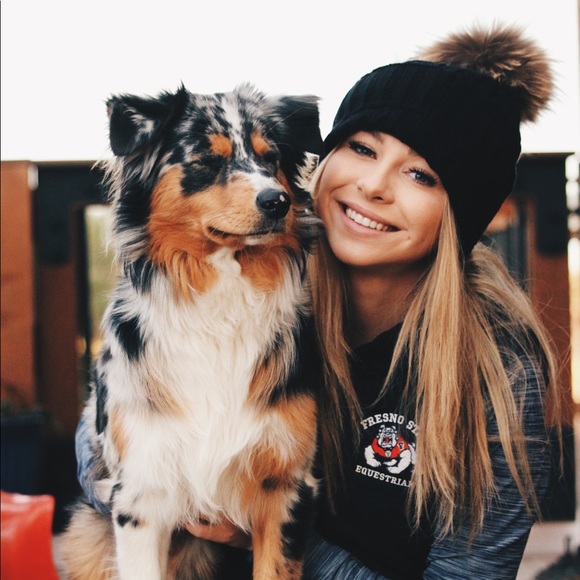 Profile Picture of Alex Krebs (@alexkre) on Poshmark