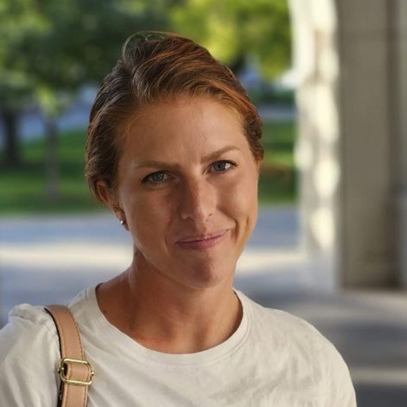 Profile Picture of Mary Hanson (@mloretteh) on Poshmark