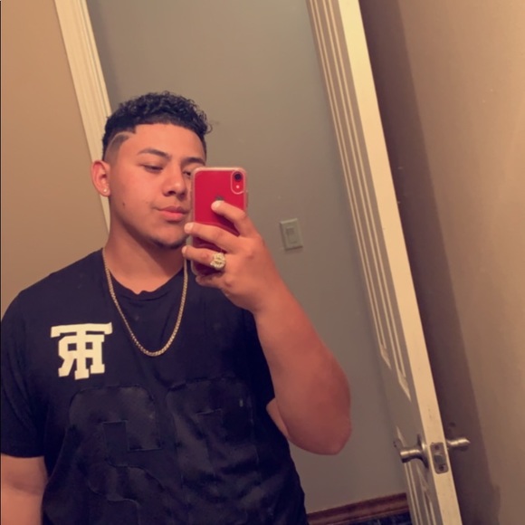 Profile Picture of Rigoberto Perez (@perezrigo10) on Poshmark