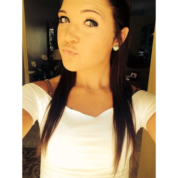 Profile Picture of Mackenzie Quinn (@mackenziequinn) on Poshmark