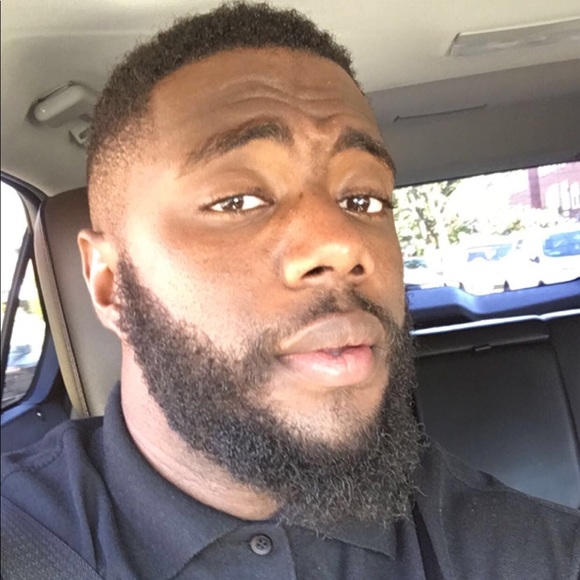 Profile Picture of Andrew Bell (@drewske987) on Poshmark