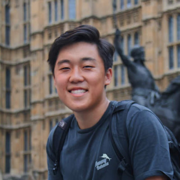 Profile Picture of Eliott Lee (@eliott0421) on Poshmark