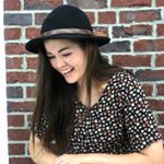 Profile Picture of Rebecca Buckley (@beccabuckteeth) on Instagram