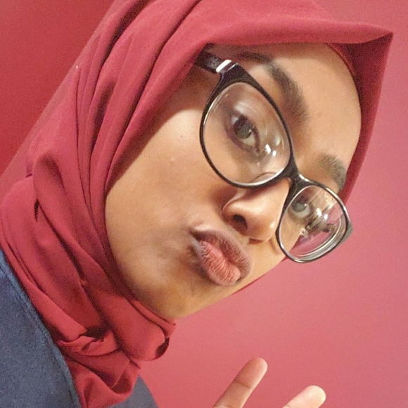 Profile Picture of Aneesah Somwaru (@its_aneesah) on Poshmark