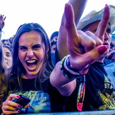 Profile Picture of Lucy (@Lucy_RockMetal) on Twitter