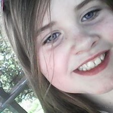 Profile Picture of Chloe Browne (@chloebrowne53) on Twitter