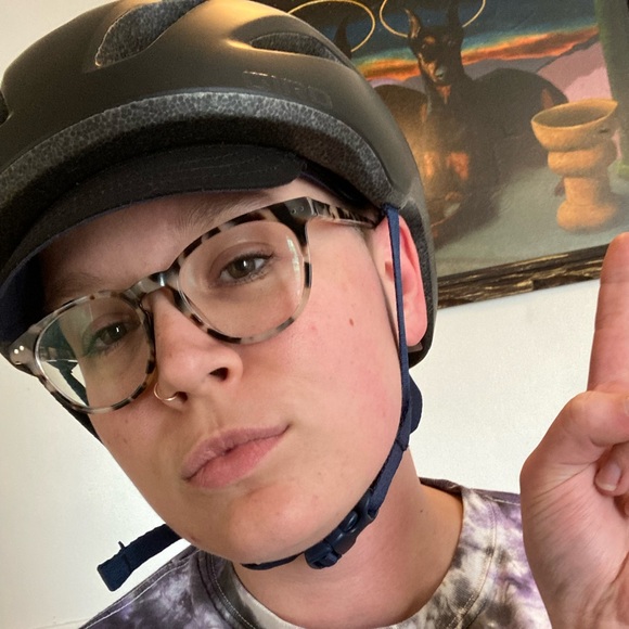 Profile Picture of Sam Schneider (@antlerandarrow) on Poshmark