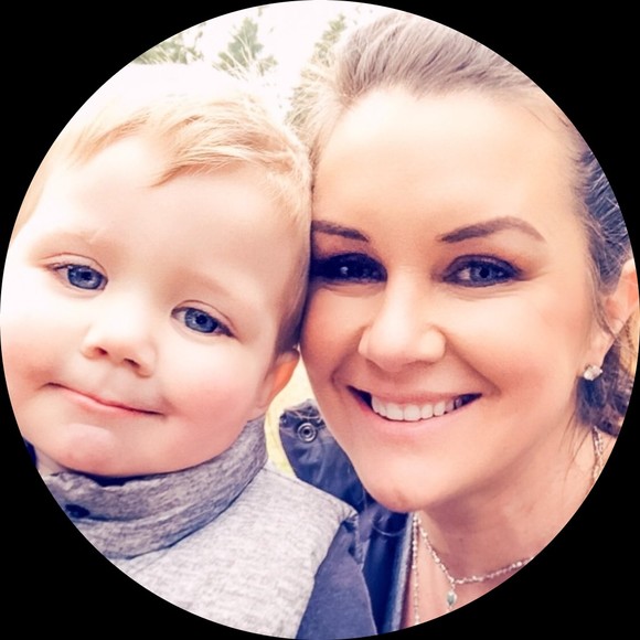 Profile Picture of Kelly Knapper (@kellyknapper) on Poshmark