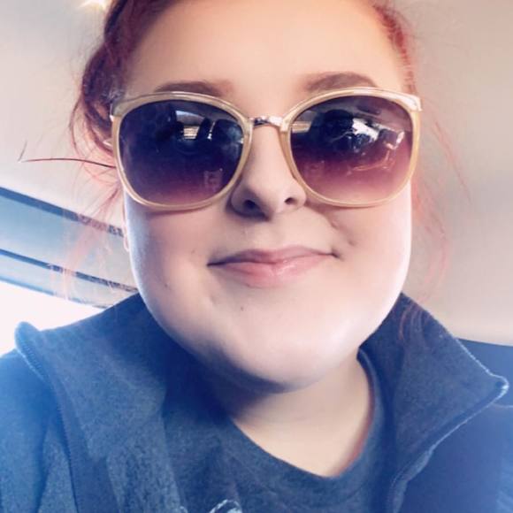 Profile Picture of Kiley Overlien (@kroria2000) on Poshmark