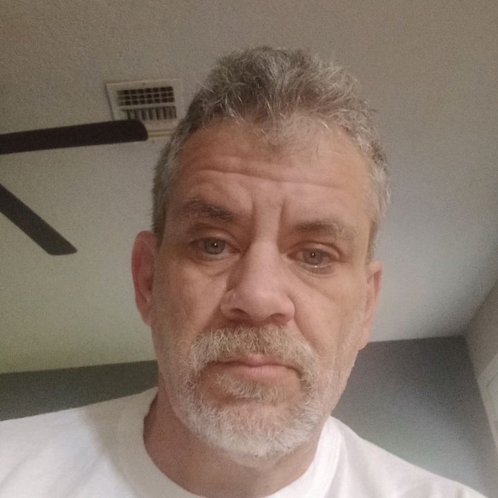 Profile Picture of Ellis (@clintcarley) on Tiktok