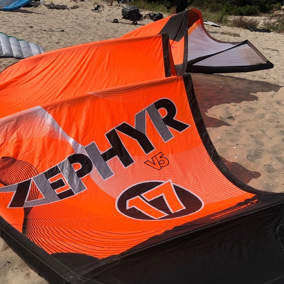 Profile Picture of Arnold Csoma (@arnoldcsoma) on Poshmark