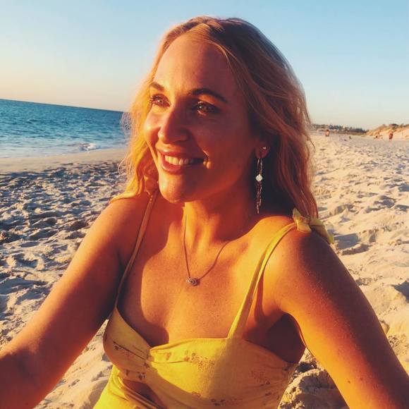 Profile Picture of Alexandra Horner (@alexandrahorner) on Poshmark