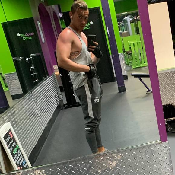 Profile Picture of Alberto Monteagudo castro (@albertomonteagu) on Poshmark