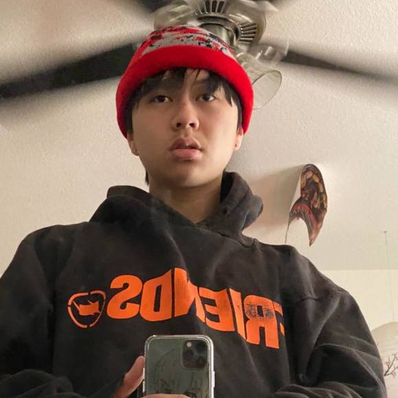Profile Picture of Jason Nguyen (@jasonnguyen185) on Poshmark