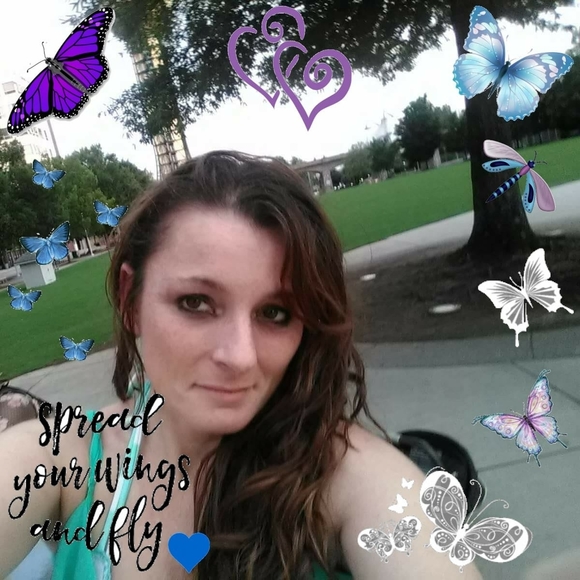 Rhonda Rhodes - Poshmark Profile Picture of Rhonda Rhodes (@americanangel29) on Poshmark