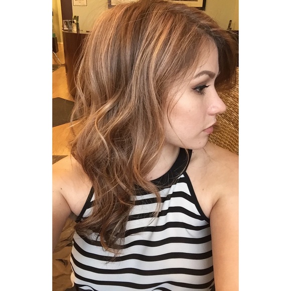 Profile Picture of Chelsea Saviski (@chelxoxsea) on Poshmark