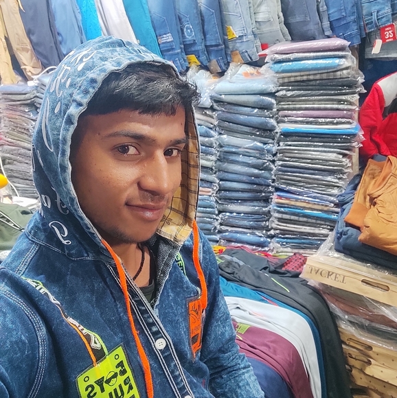 Profile Picture of Vikram Singh (@singhvikram8180) on Poshmark