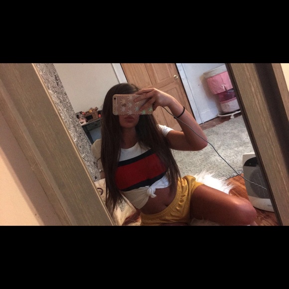 Profile Picture of Kylee Shipman (@kyleeshipman955) on Poshmark