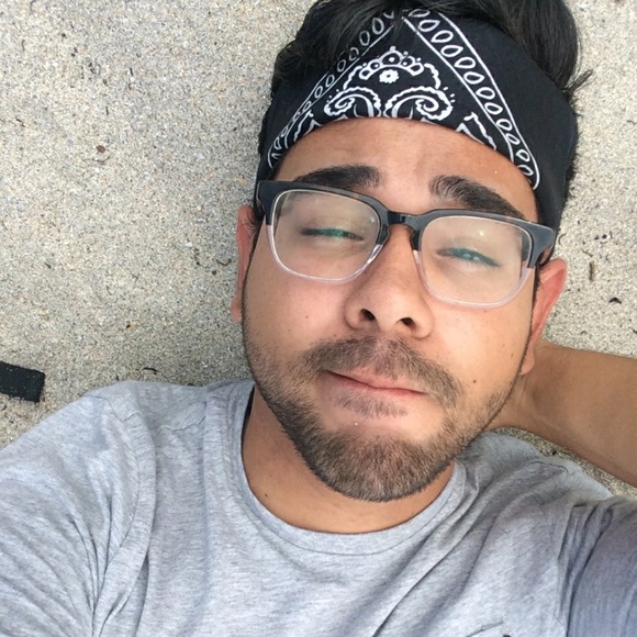 Profile Picture of Mario Zelaya (@marioz589) on Poshmark