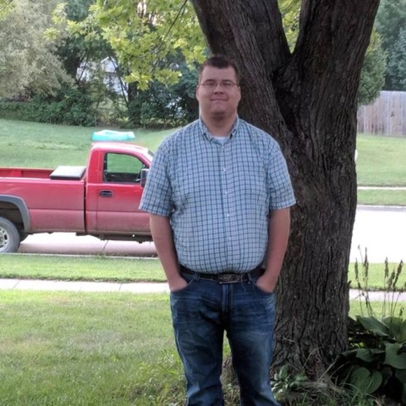 Austin Brazelton - Poshmark Profile Picture of Austin Brazelton (@abrazelton18) on Poshmark