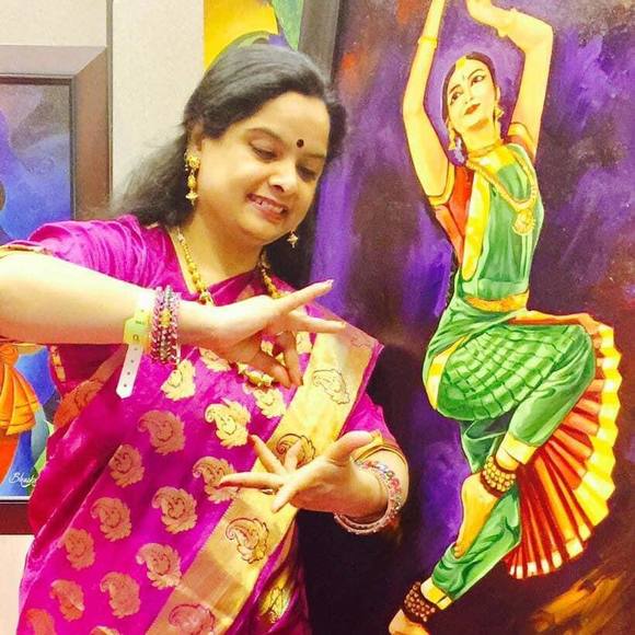 Profile Picture of Drsudha Kalavagunta (@lasyasudha) on Poshmark