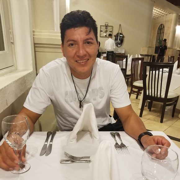 Profile Picture of Eliseo Alvarez (@eliseoalvarez36) on Poshmark