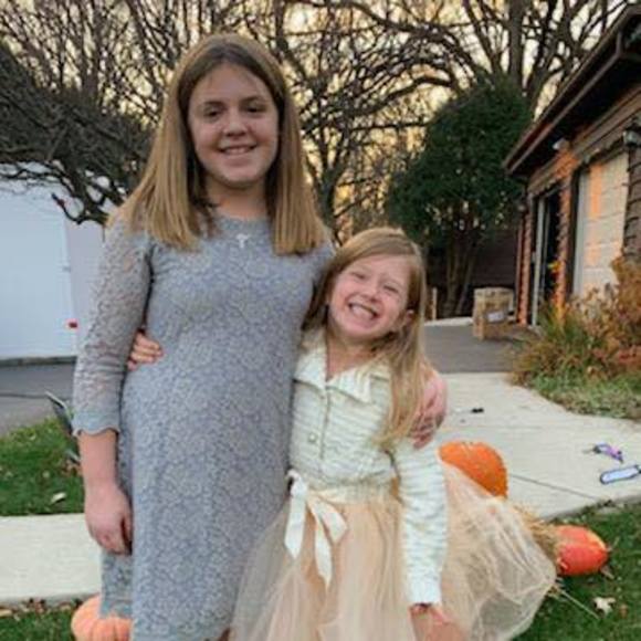 Profile Picture of Sarah Lutinski (@mamarupp2) on Poshmark