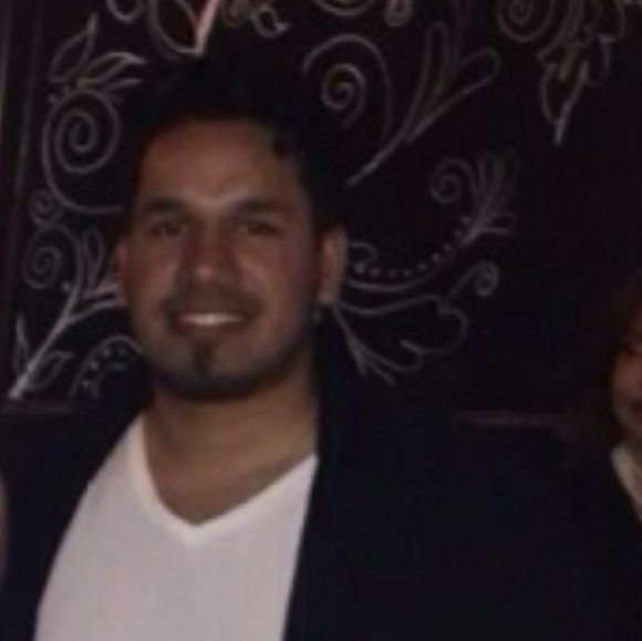 Profile Picture of George Blaschke (@georgew31) on Poshmark