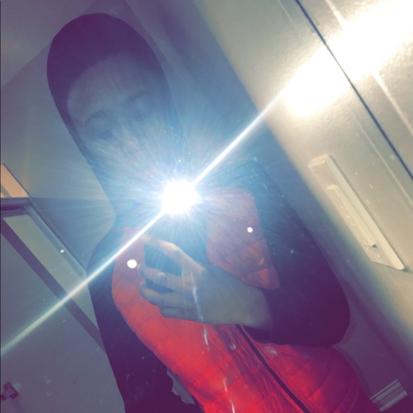 Profile Picture of Darwin Embery (@lilking212) on Poshmark