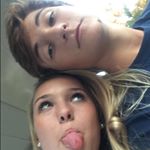 Profile Picture of Taylor & Carson (@taylor.and.carson) on Instagram